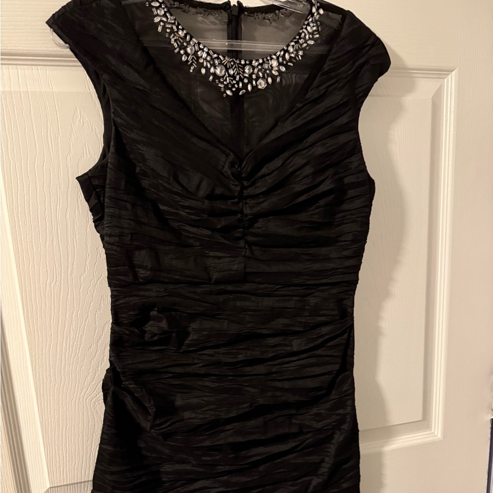 Elegant Black Sleeveless Dress